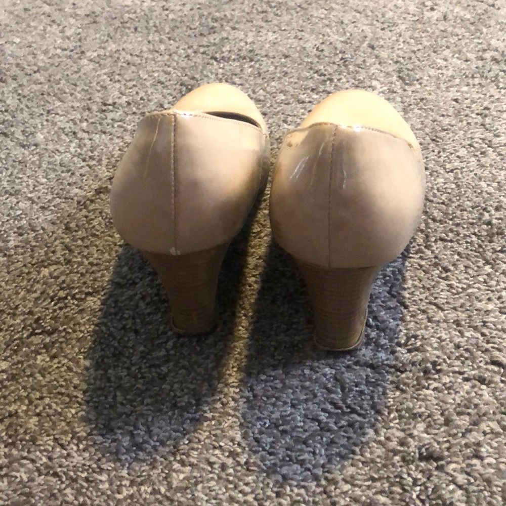 Payless - Picture 3 of 3